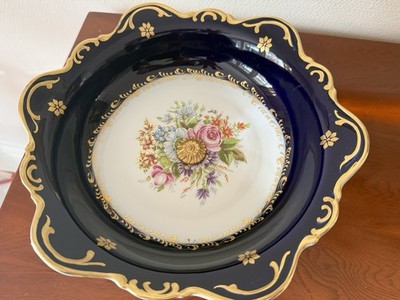 Limoges Porzellan Schale decore a La Main Cobalt-Gold auf Sockel 24 cm