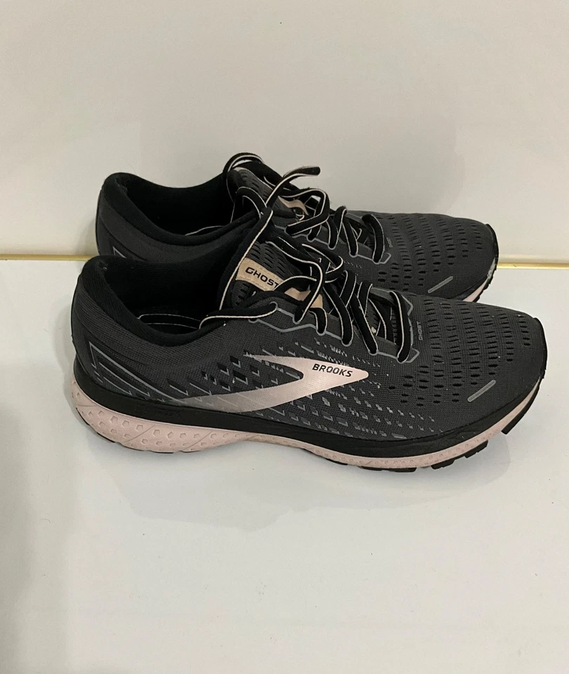 Brooks Women’s Cascadia 15 Trail Running Shoes US Size 9 Black/Hushed Violet - Image 3 of 4