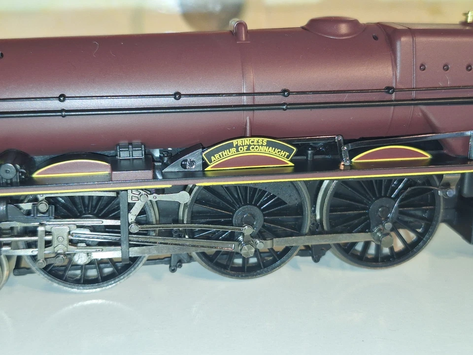 Hornby R3015 Princess Arthur Of Connaught. 2 Rail DCC Ready.  OO scale. Boxed - Image 3 of 4