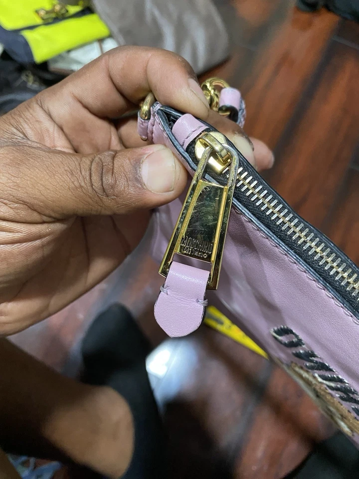 Bolso de mano Moschino rosa Foto 4 de 4