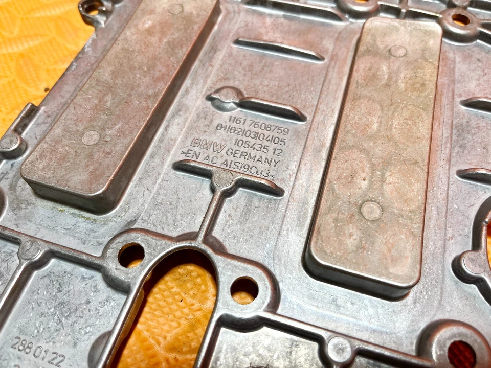 12-16 BMW 328i 428i xDRIVE COLECTOR DE ADMISIÓN DE AIRE PROTECTOR TÉRMICO PLACA PANEL OEM Foto 2 de 3