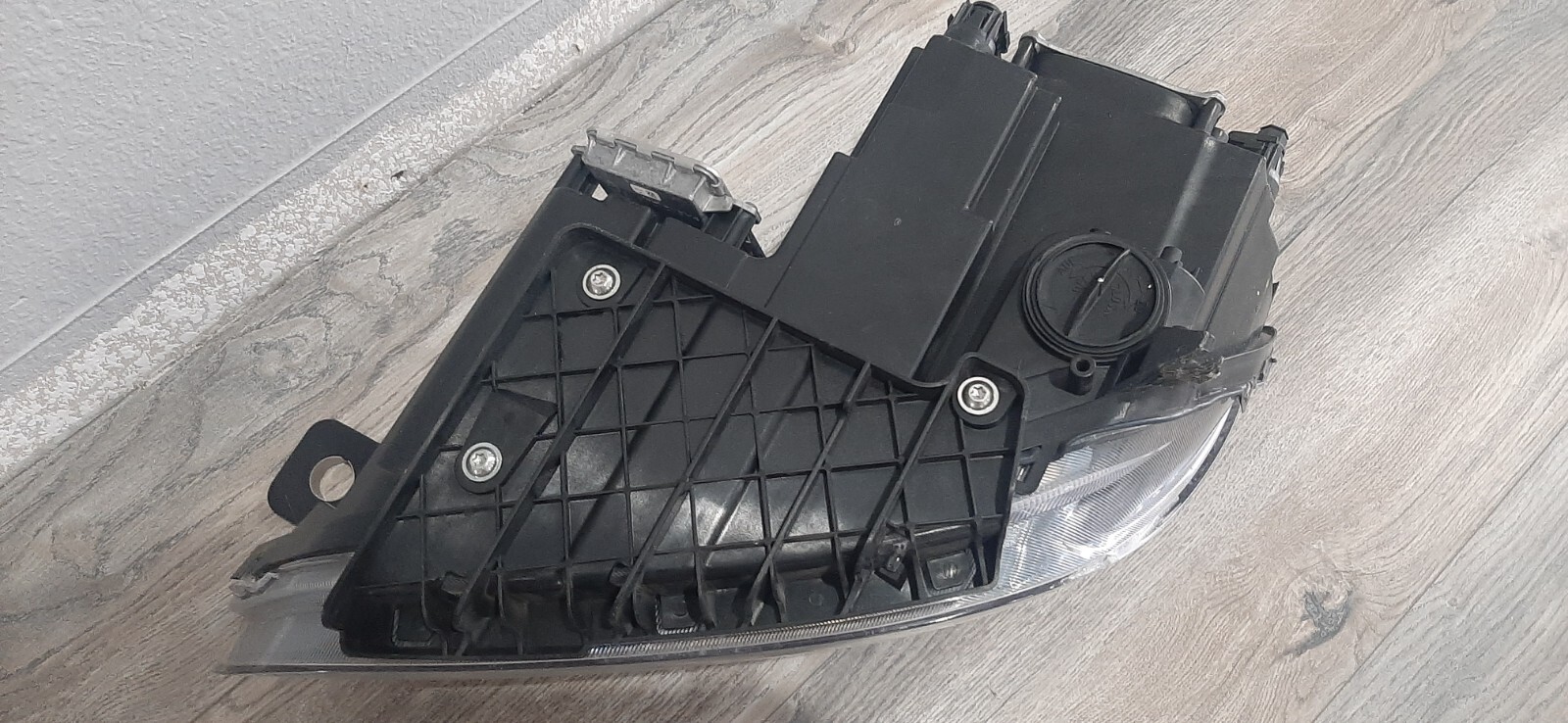 OEM 2014-2017 Maserati Ghibli SQ4 USED Front Right Bi-Xenon Headlight Assembly