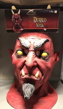 Halloween Devil Diablo Mask with neck cover Never worn only displayed NWT 26440
