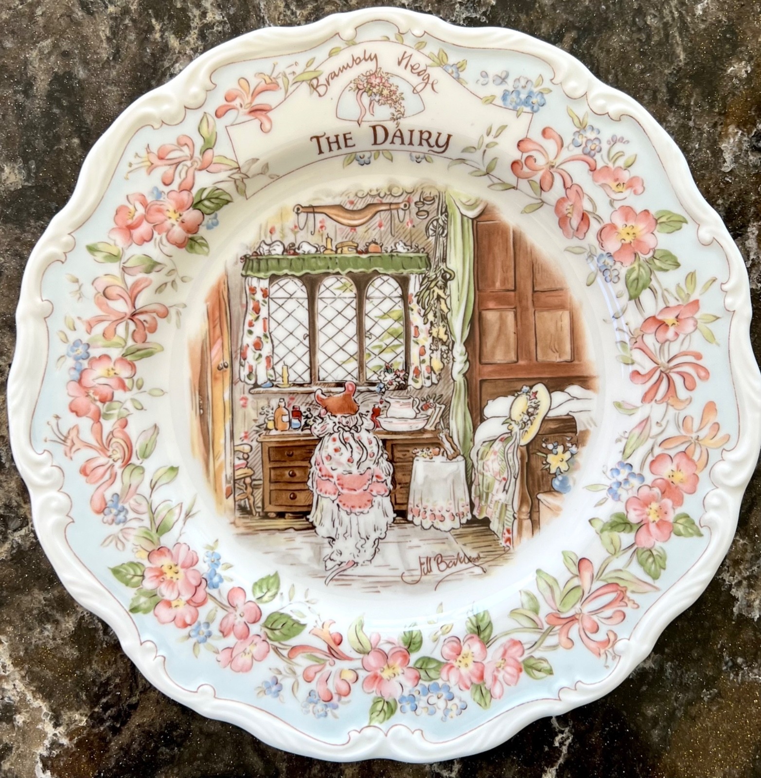 Brambly Hedge THE ENTERTAINMENT プレート Brambly Hedge THE ENTERTAINMENT プレート Brambly Hedge Year Plate
