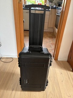 Peli Case 1510 Trolley Schutzkoffer ohne Inlays