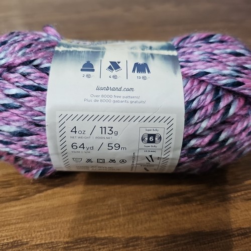Lion Brand Yarn Jacksonville Taffy 64 yd - Hometown Bulky Yarn 135-234 - Picture 4 of 8