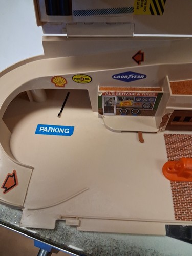 hot wheels service center - Picture 8 of 13