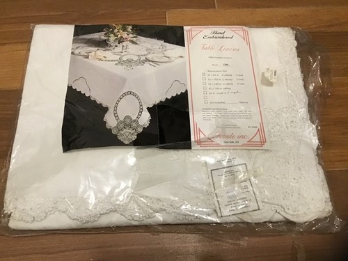 "Tela de mesa elegante de trabajo manual 100 % algodón Tessile Inc. NY 65"" x 84" - Imagen 2 de 5