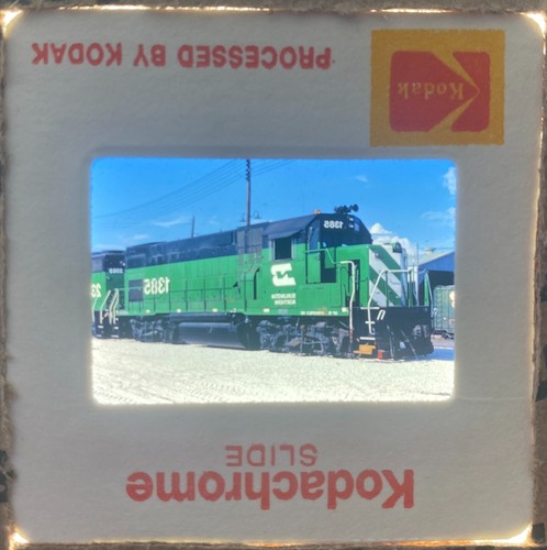 Vintage Slide GP15-1 1385 BN Burlington Northern 1982 Kodachrome - Picture 3 of 3