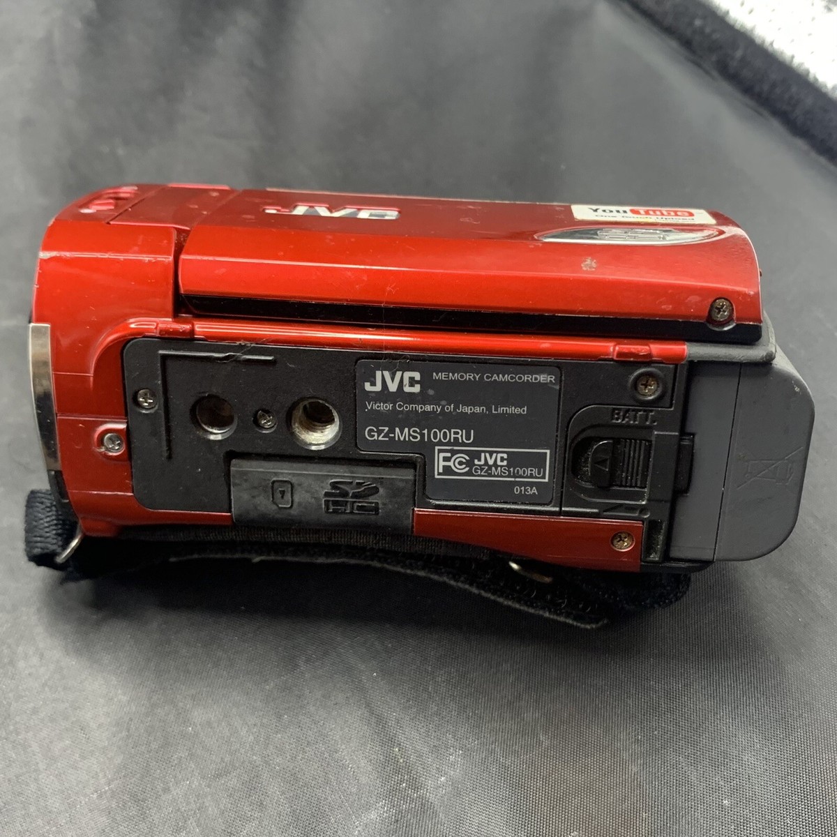 JVC Everio GZ-MS100RU 480p Flash Camcorder Red w/ Battery