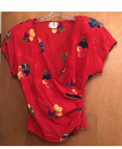 New Ungaro Ter Red Silk Top Floral Print 100%  Silk 10/40 Runs Small fits 2 or 4 - Picture 9 of 13