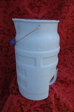 ( 2) Vollrath 5.75gl commercial ice porter/carrier