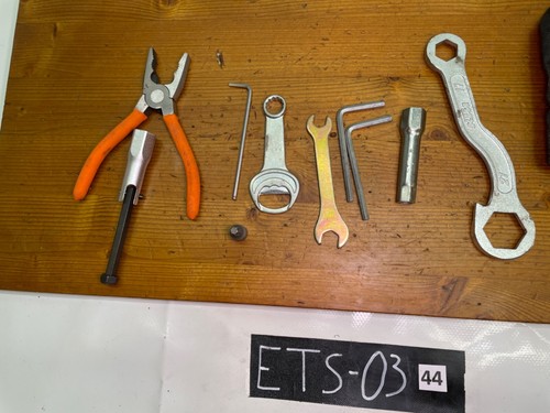 KTM 690 Duke Bordwerkzeug Werkzeug 12-15 - Bild 3 von 7