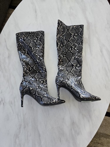 Steve Madden High Boots 7.5M Womens Kinga Snake Print Black White Stiletto - Picture 4 of 13