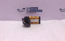Pneumax 228.32.27 - 3/2 Selector Switch Valve