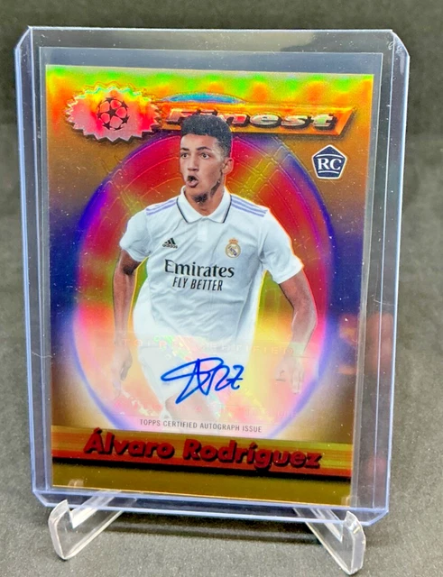 2022/23 Topps Finest Flashbacks UEFA ALVARO RODRIGUEZ RC Gold Auto 01/15