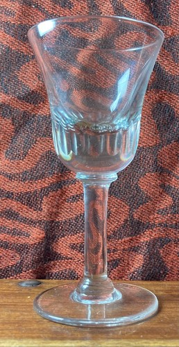 Facet Cut Antique Or Vintage cordial, wine, shot glass height 11cm - 第 1/8 張圖片
