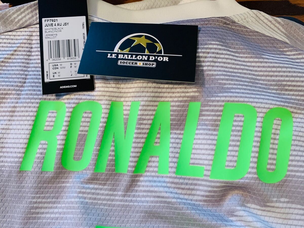 2019-20 Adidas Cristiano Ronaldo #7 Juventus Palace 2019-20 Adidas Cristiano Ronaldo #7 Juventus Palace