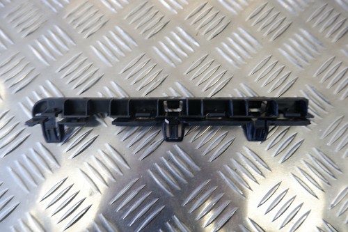 BMW 5ER F10 KUNSTSTOFFSCHÜRZENHALTER VORNE RECHTS 7184776