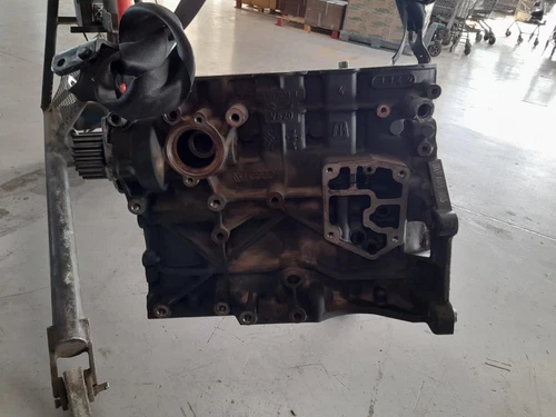 03G103011R Blocco per VOLKSWAGEN PASSAT BERLINA (3C2) Advance 2006 2846692 - Foto 1 di 6