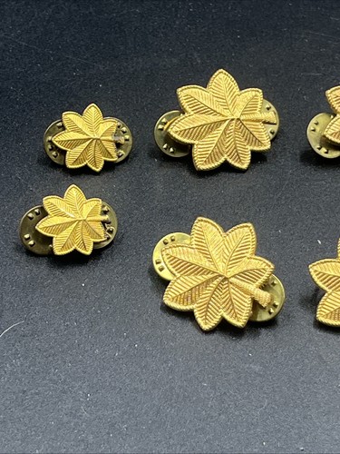 Military oakleaf pins six big ones two small ones - Picture 3 of 6