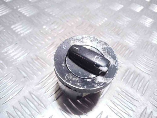 VW GOLF VIII CD1 Scheinwerferschalter 1K0941431B 1.97 Diesel 2004 31389282