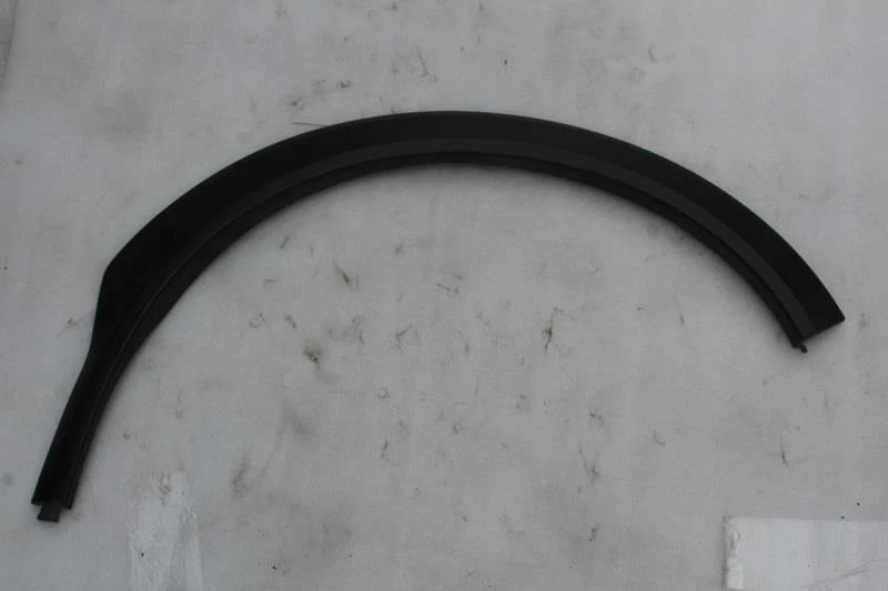 2013 2014 2015 2016 2017 Subaru XV Crosstrek guardabarros derecho arco de moldeo acampanado Foto 2 de 4