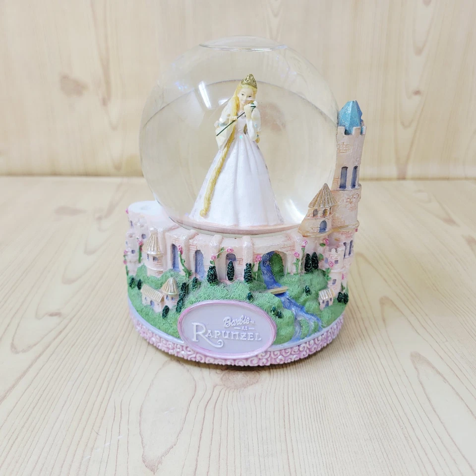 Barbie Como Rapunzel Musical Globo de Nieve CHIPTED Y FALTA UNA TORRE VER FOTOS Foto 3 de 4