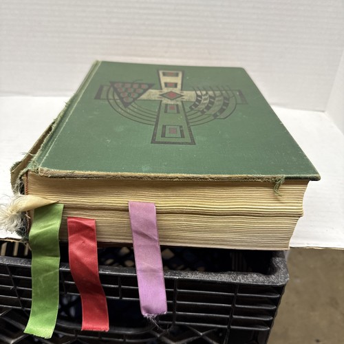 The Sacramentary Roman Missal Decree of the 2nd Vatican Ecumenical Council, 1974 - Picture 12 of 16