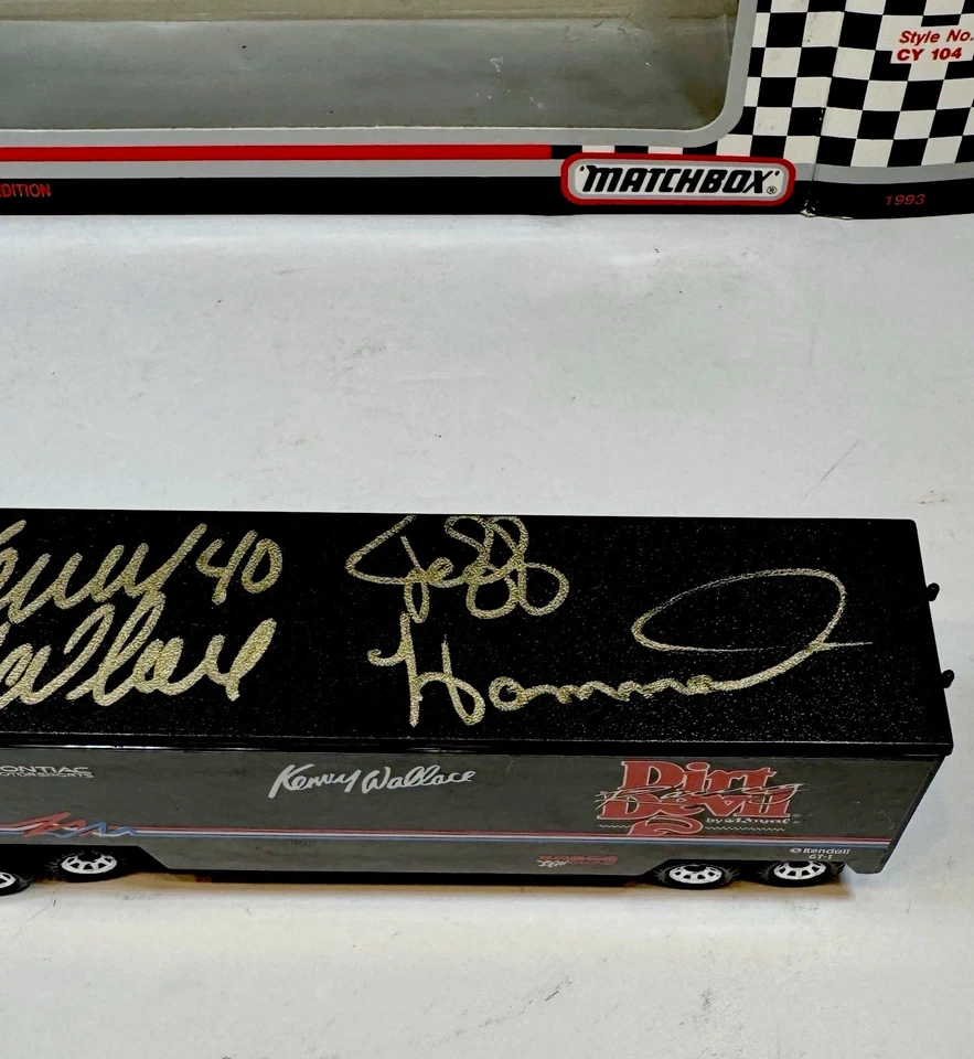 Camión diecast Matchbox firmado con autógrafo de NASCAR #40 Kenny Wallace y Jeff Hammond Foto 4 de 4