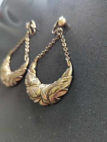 Vintage Gold-Tone Dangling Leaf Clip On Earrings Statement Runway Earrings F88 - Picture 4 of 7