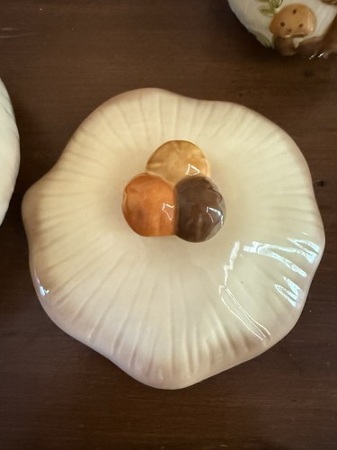 Vintage 1970's Arnels Ceramic Set of 4 Mushroom Canisters With Lids - Picture 14 of 23