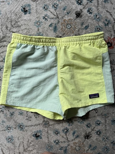 Patagonia Girls Baggies Shorts Jellyfish Yellow Retail $45- Size XL- NWT