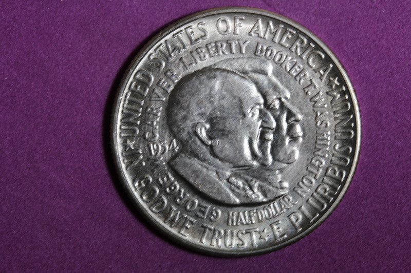 ESTATE FIND 1954 - S Washington Carver Commemorative Half Dollar!!  #N07968