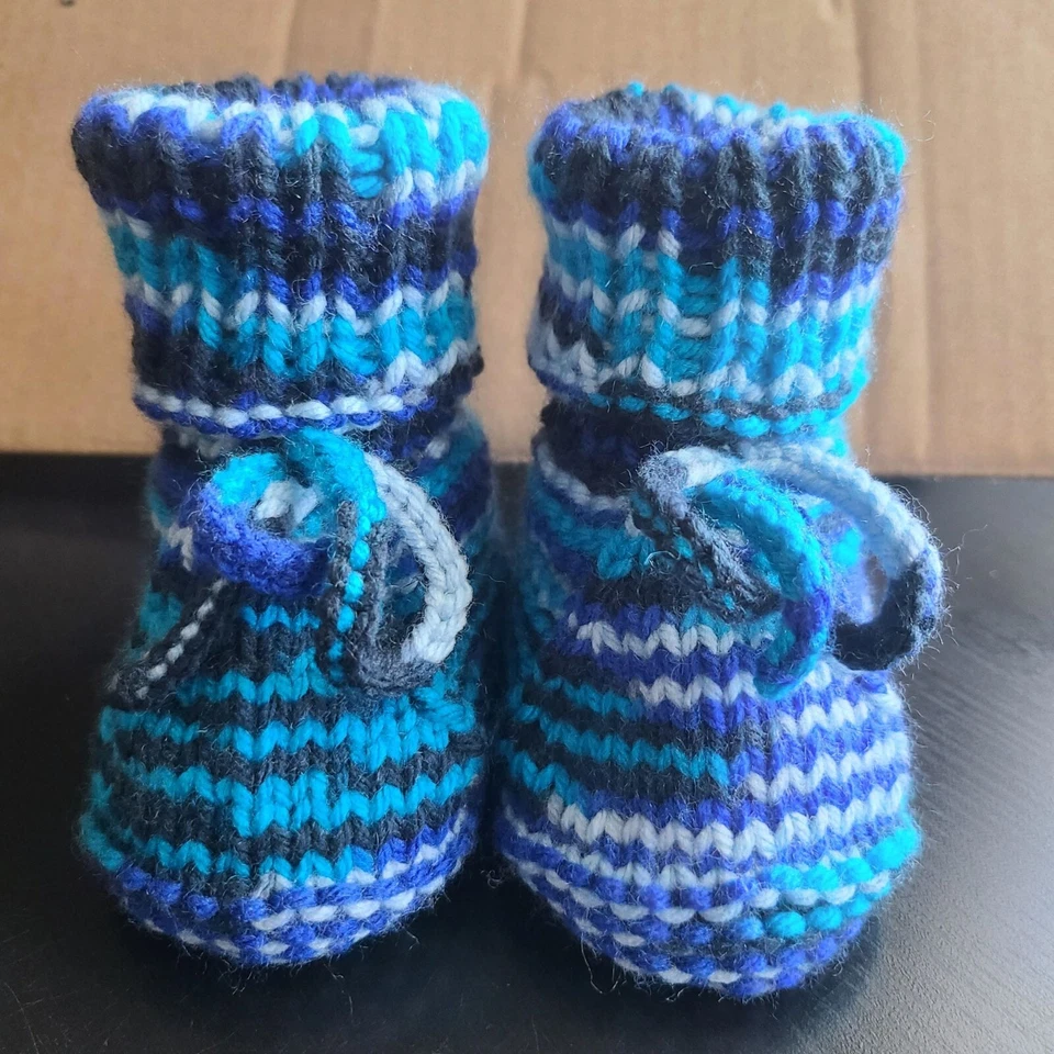 Lindos Botines de Bebé Tejidos Botas de Bebé Baby Shower Botines Azul Ombre Talla 6-9 Meses Foto 3 de 4