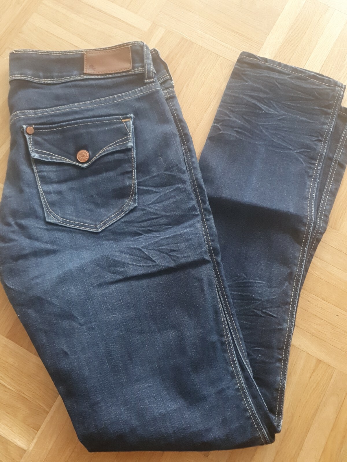 H\u0026M Damen Jeans Fit Sqin Gr. 30 dunkel 