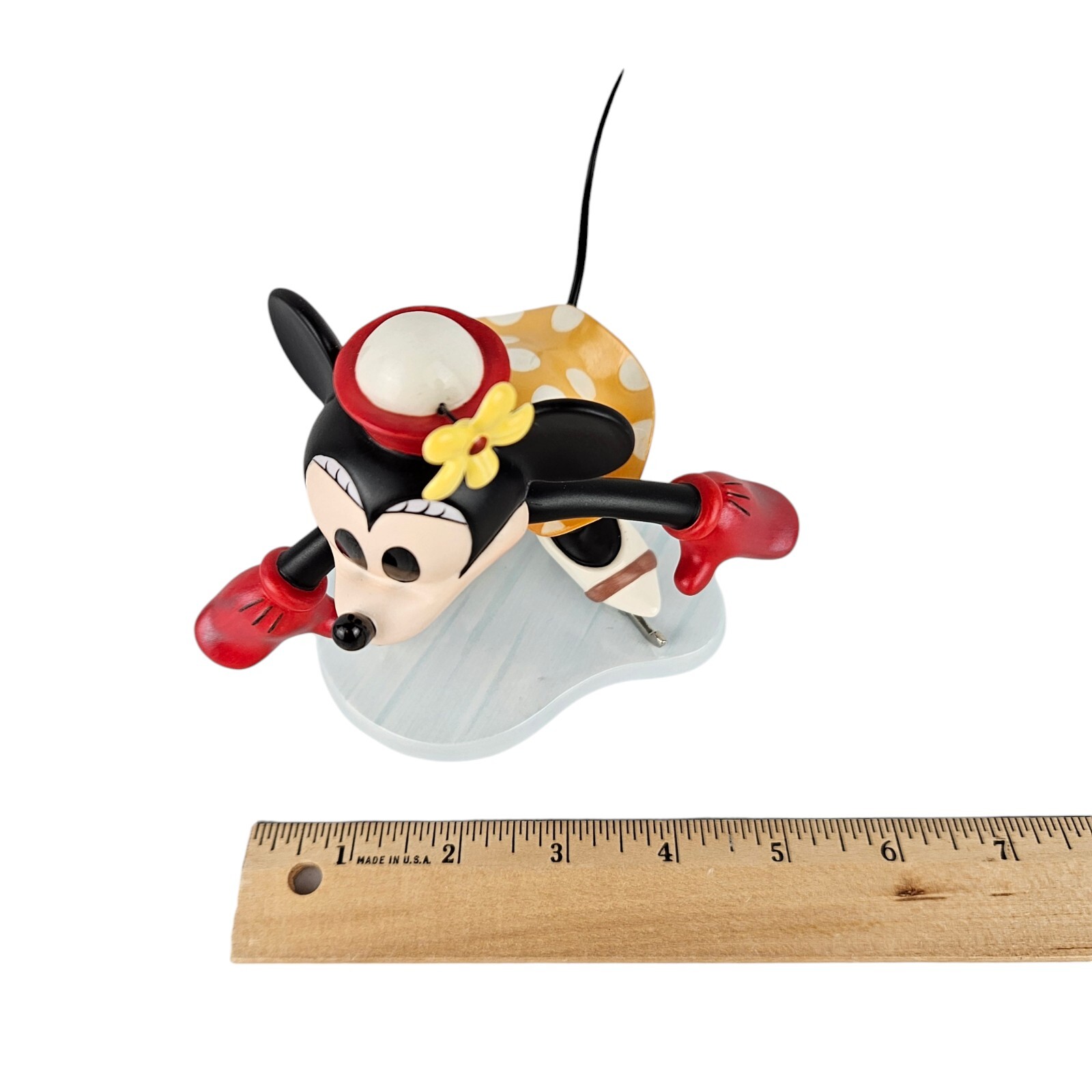 WDCC Walt Disney Classics Collection Minnie Mouse On Ice  Whee! w/ Box & COA