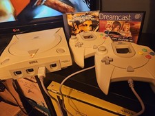Sega Dreamcast Console Bundle  | 2 Controllers |Original Cables | 2 Games