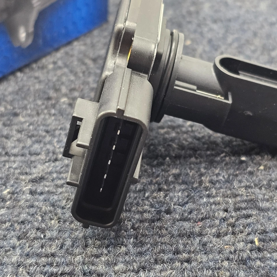 Carquest MQ6275 Mass Air Flow Sensor For 2000-2006 Mazda MPV - Image 3 of 4