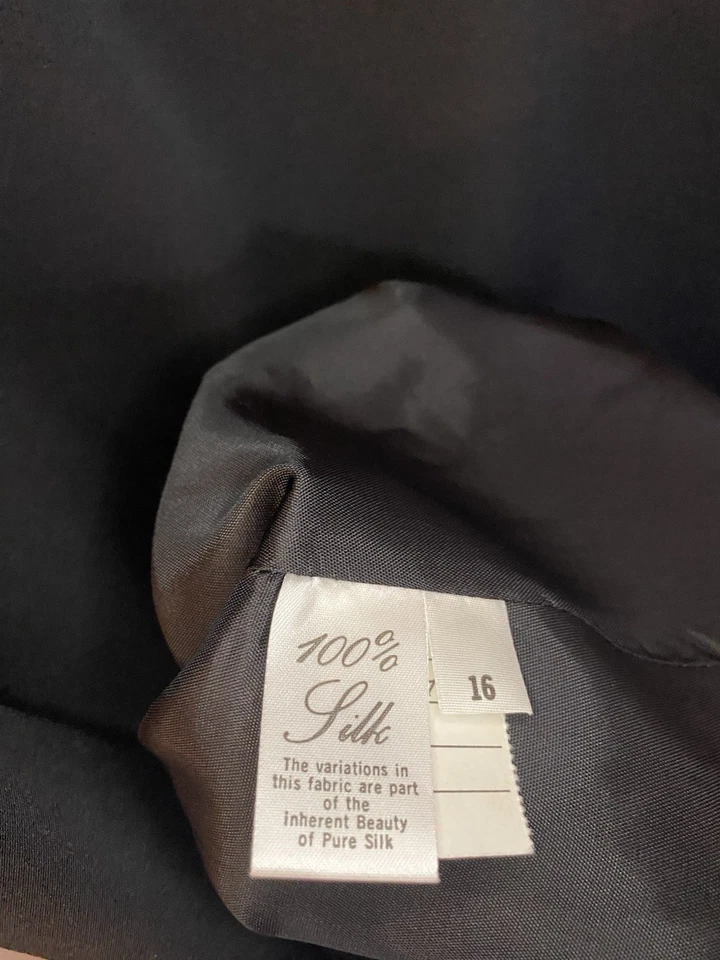 David Hayes Vintage Black Dress 100% Silk Size 16 - Image 4 of 4