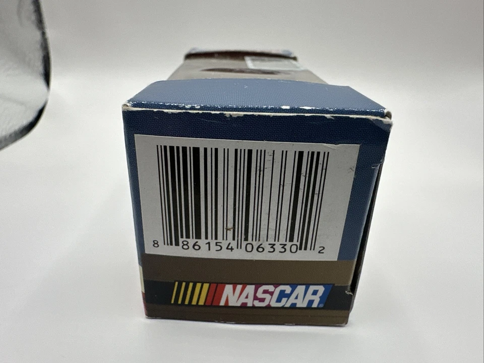 1976 AJ Foyt #51 Gilmore Racing Chevy Laguna Classics NASCAR Diecast 1:64 - Image 4 of 4