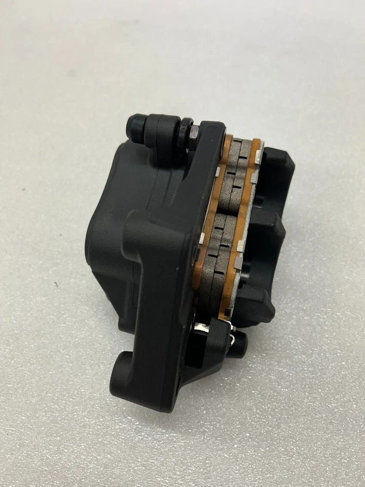 Pinza de freno delantera izquierda negra Harley-Davidson XL 1200 CX Sportster Roadster 13 Foto 3 de 4