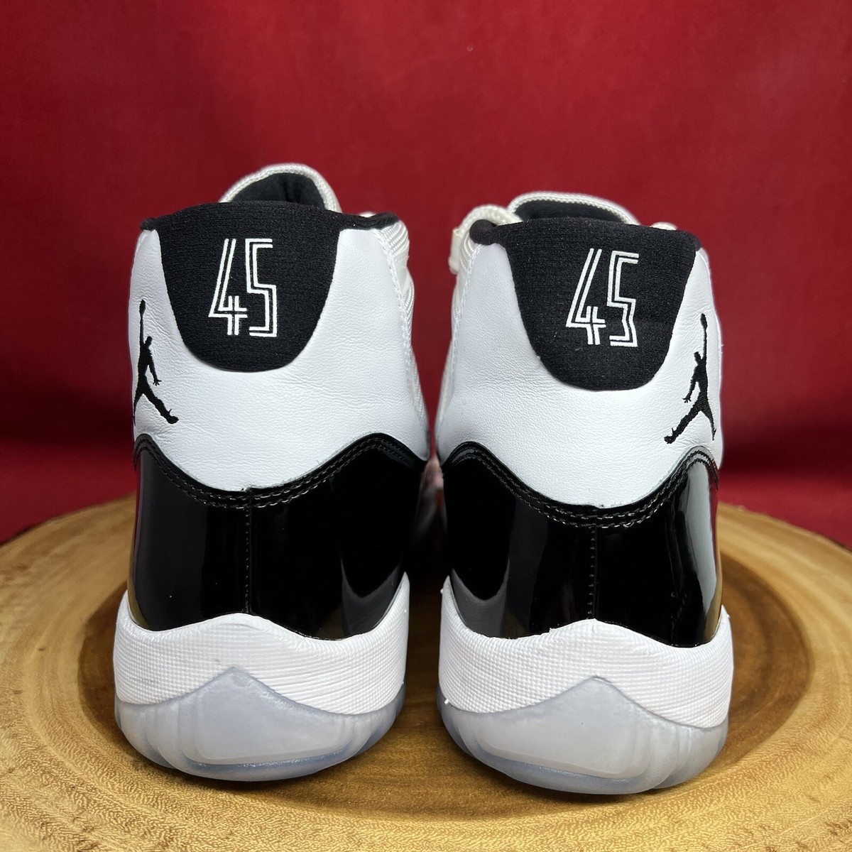 Nike Air Jordan Retro XI 11 Concord Black White Size 9.5 Space Jam