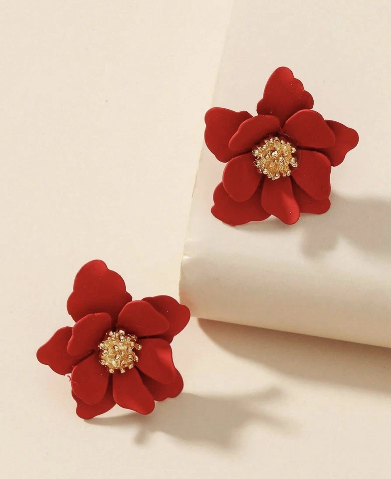 PENDIENTES ANTHROPOLOGIE 3D BRIGITTE FLORALES POST ACABADO MATE ROJO/DORADO Foto 2 de 2