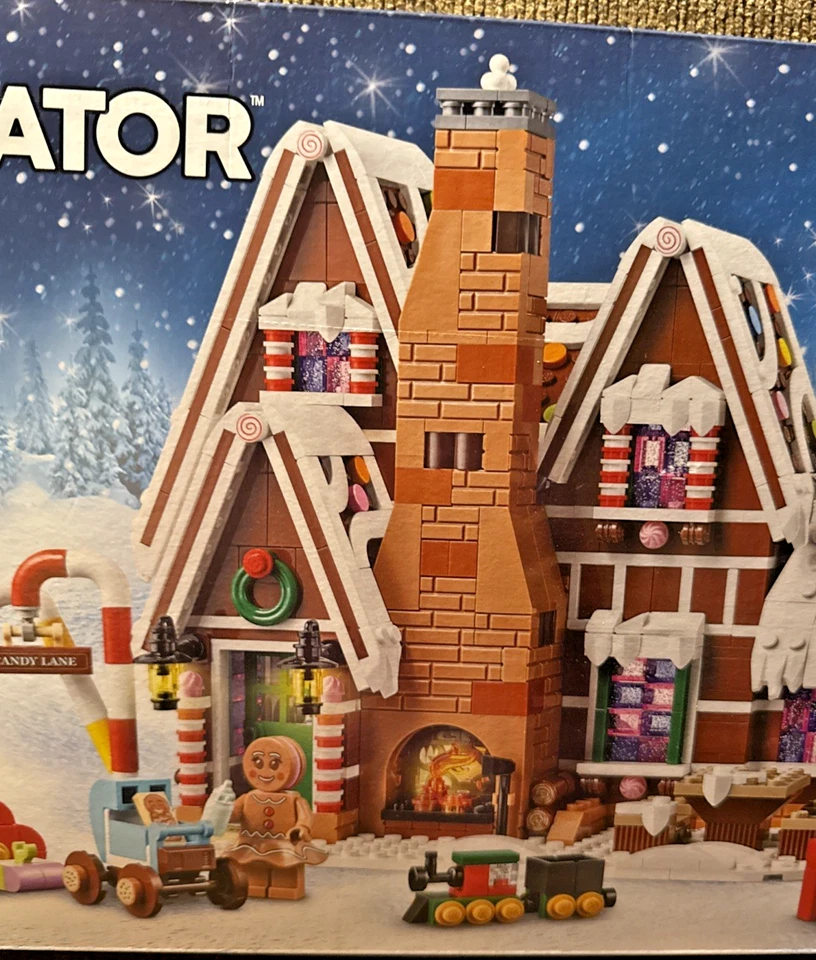 Lego Creator Expert Christmas Gingerbread House 10267 Retired Brand New - Image 3 of 4