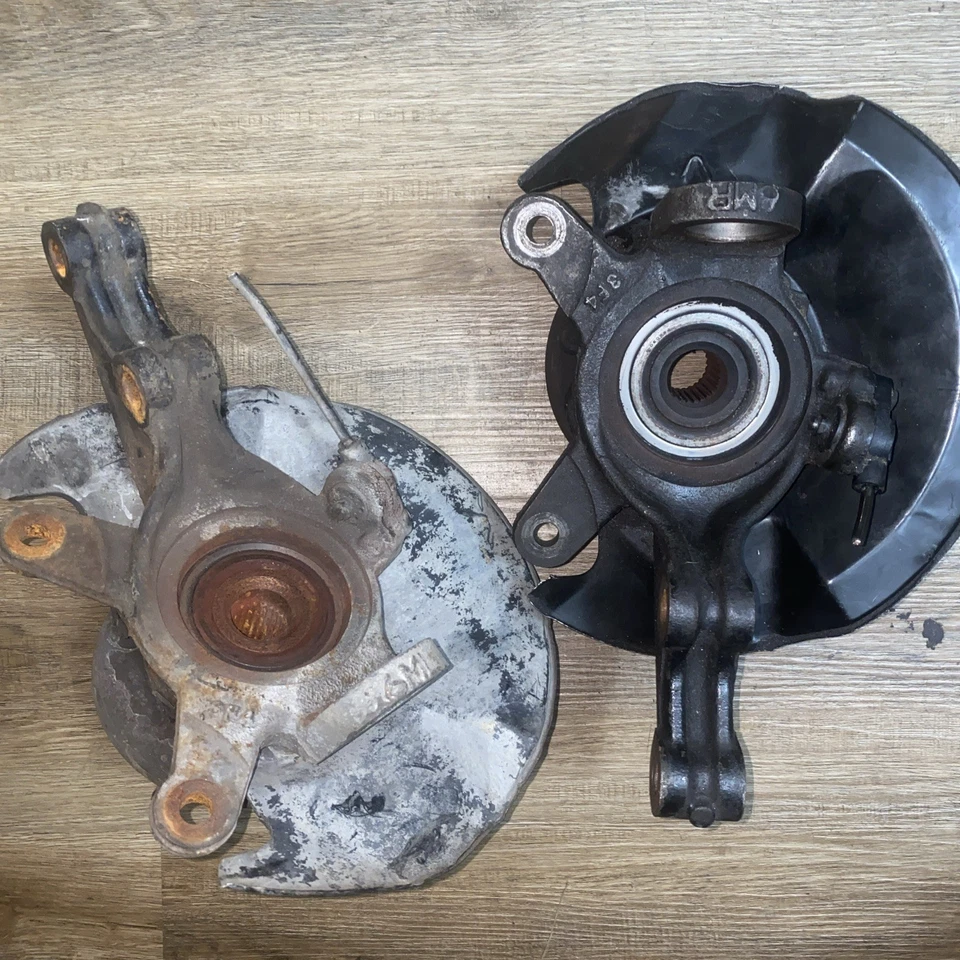 Acura RSX Type S DC5 Left Right Both Front Spindle Knuckle Fits 2002-2004  - Image 2 of 4