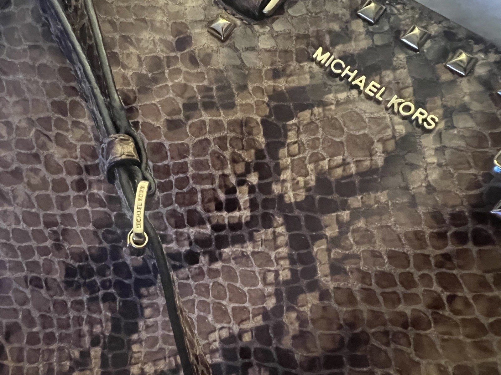 MICHAEL KORS LARGE SELMA  Studded Python in Sand … - image 16