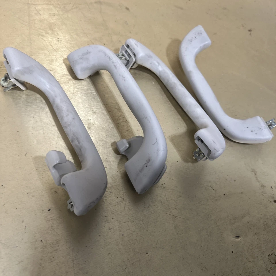 Комплект оригинальных внутренних ручек для крыши 2012–2016 SUBARU IMPREZA - Изображение 3 из 3