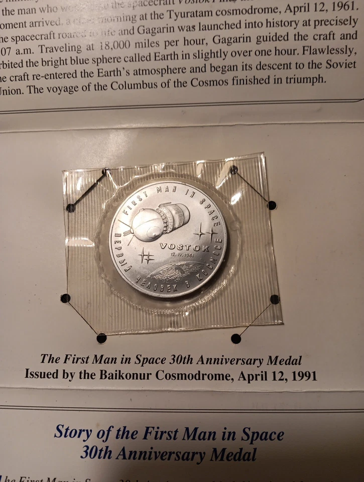 1991 Russia USSR Commemorate Medal Made From Spacecraft Of The First Man In... - Image 2 of 4