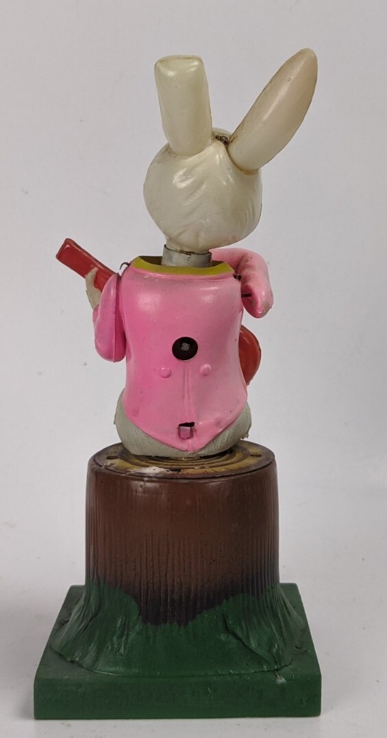 Vintage 1950's Celluloid WIND UP BANJO Playing Bunny Rabbit